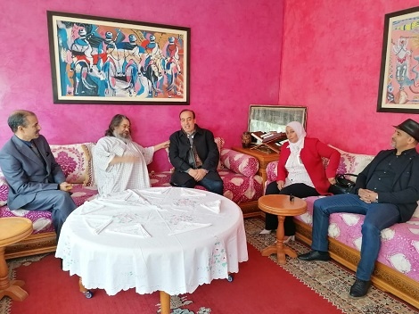 الوزير عبيابة يزور الفنان اعبابو بمنزله بأكادير