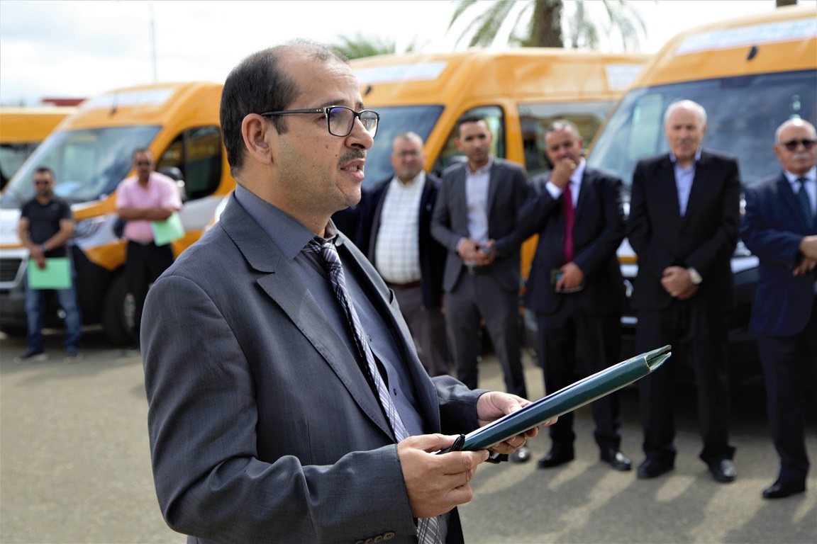 تصريح لعبد الرحيم الوالي رئيس مصلحة التواصل بعمالة إقليم تاونات بمناسبة توزيع حافلات النقل المدرسي