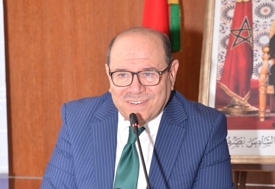 هل ينقل “الربيع الفرنسي” فرنسا إلى “الجمهورية السادسة”؟