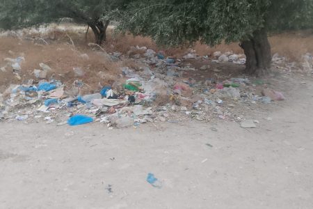 جماعة واد امليل تغرق في الأزبال وسط صمت الجهات المعنية