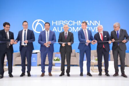 وجدة: افتتاح مصنع “هيرشمان أوتوموتيف” النمساوي احتفالاً بالذكرى الخمسين للمسيرة الخضراء