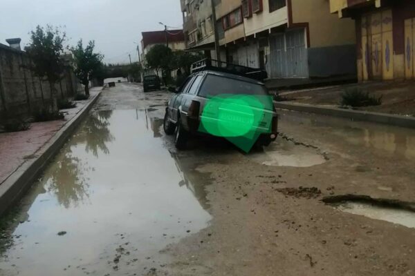 تعثر أشغال تهيئة الأزقة والشوارع بواد أمليل يثير غضب السكان ويستدعي فتح تحقيق عاجل