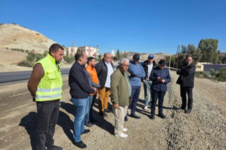 عامل إقليم تاونات يتفقد ورش تثنية الطريق الوطنية رقم 8: دينامية جديدة ورؤية ميدانية متقدمة