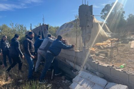 عامل إقليم مولاي يعقوب يعطي تعليمات صارمة لهدم البنايات العشوائية وإطلاق مشاريع تنموية بعين الشقف