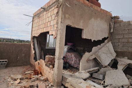 تطبيق القانون ضد البناء العشوائي بعين الشقف يكشف غياب المنتخبين عن الشأن المحلي