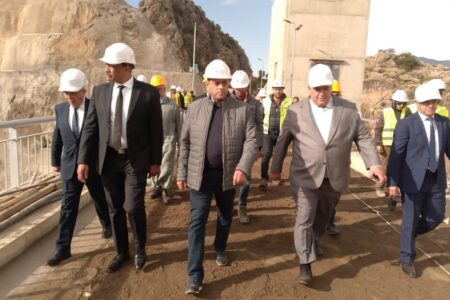 عامل إقليم تاونات يدعو إلى توحيد الجهود الترابية للنهوض بالتنمية المحلية ويتابع تقدم مشروع سد سيدي عبو المهيكل