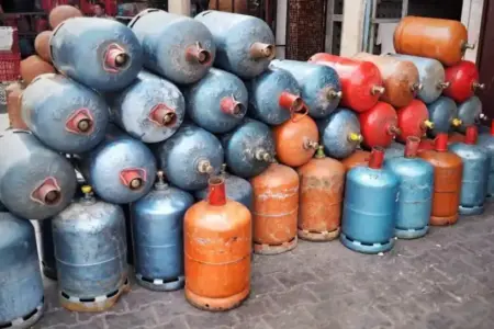 فضيحة من العيار الثقيل تهز جماعة عين الشقف: اتهامات بترويج قنينات غاز مغشوشة وناقصة الوزن