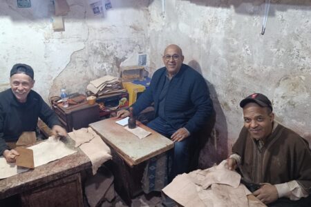 الصانع التقليدي بفاس بين مجد الماضي وإكراهات الحاضر