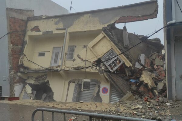 انزلاق تربة بحي احجر دريان بتاونات: يقظة السلطات تحول دون وقوع مأساة إنسانية