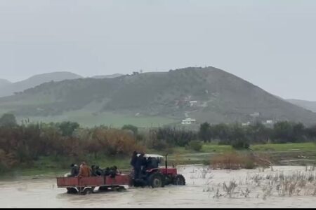 فعاليات جمعوية بجماعة الطايفة تناشد عامل إقليم تازة لفك العزلة بعد الفيضانات الأخيرة