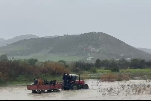 فعاليات جمعوية بجماعة الطايفة تناشد عامل إقليم تازة لفك العزلة بعد الفيضانات الأخيرة