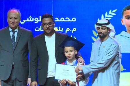 من دوار الشوارب إلى منصات التتويج العربية: محمد الطوشي يرفع راية المغرب في تحدي القراءة العربي