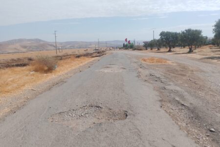 مدخل استراتيجي للعاصمة العلمية فاس يواجه الإهمال والساكنة تطالب بالإنارة والتهيئة